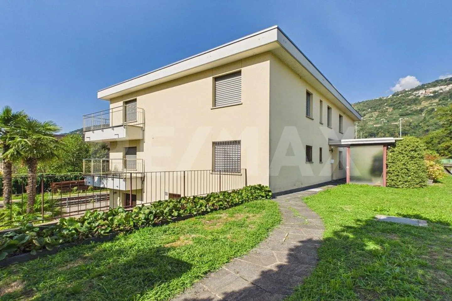 Versatile property with profitability and development potential in Bioggio - Photo 4 of 13