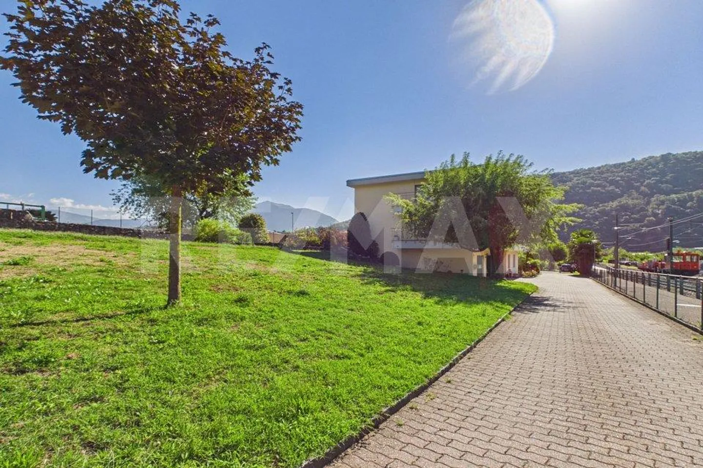 Versatile property with profitability and development potential in Bioggio - Photo 5 of 13
