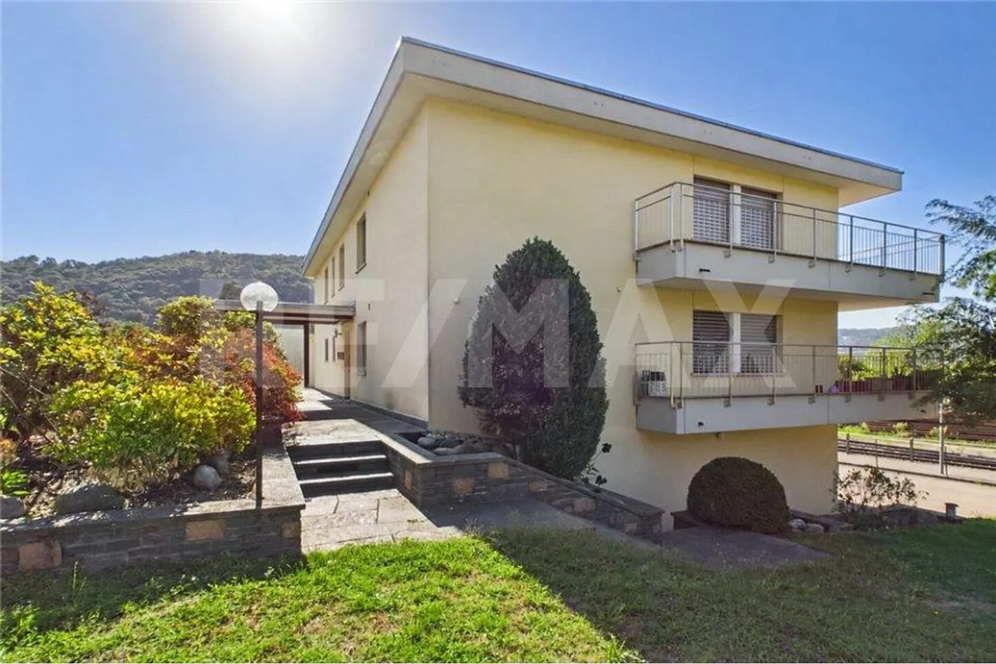 Versatile property with profitability and development potential in Bioggio - Photo 2 of 13