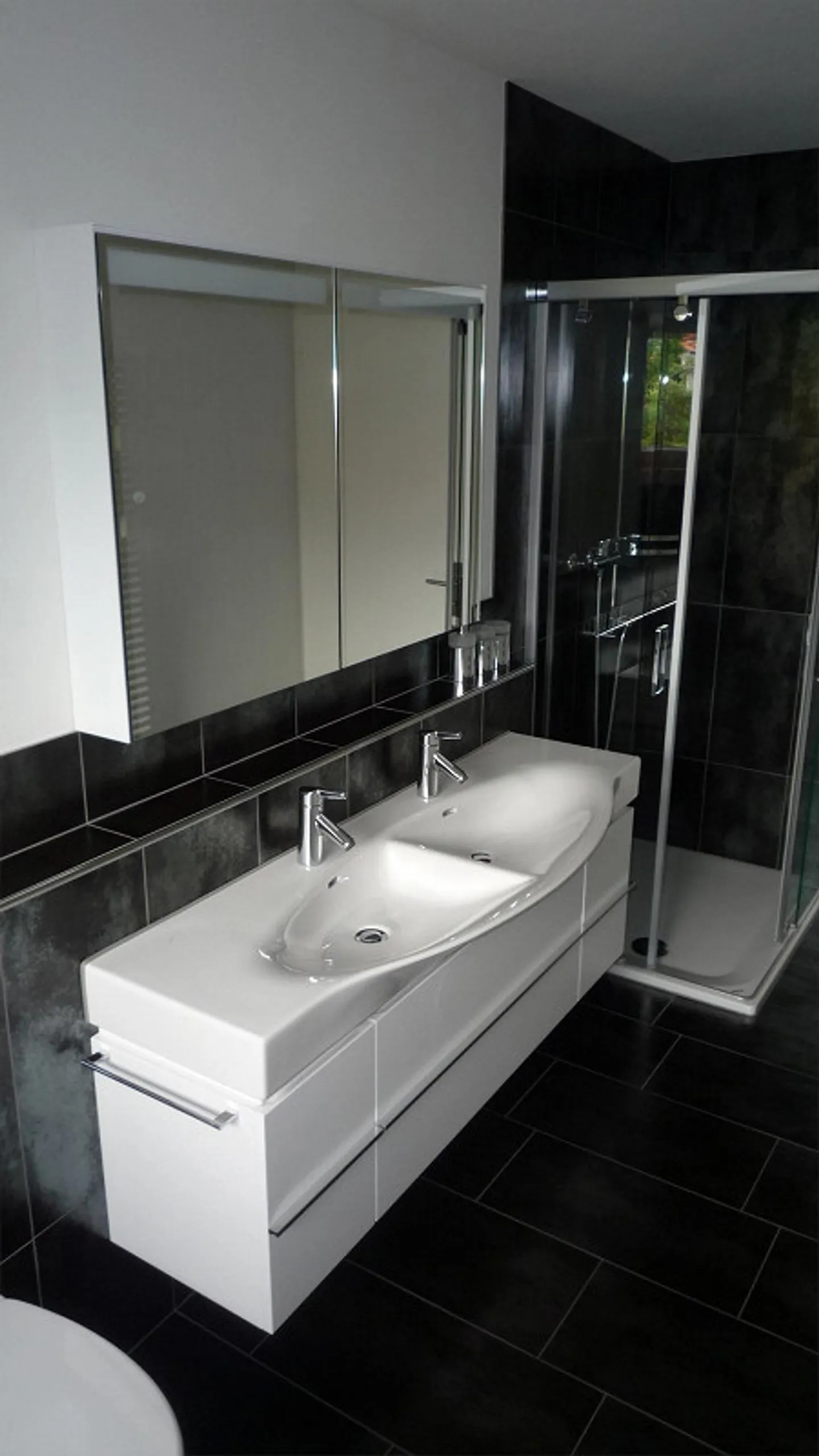 Appartement 4 1/2 pièces avec cuisine-salon et belle vue - Photo 7 sur 7