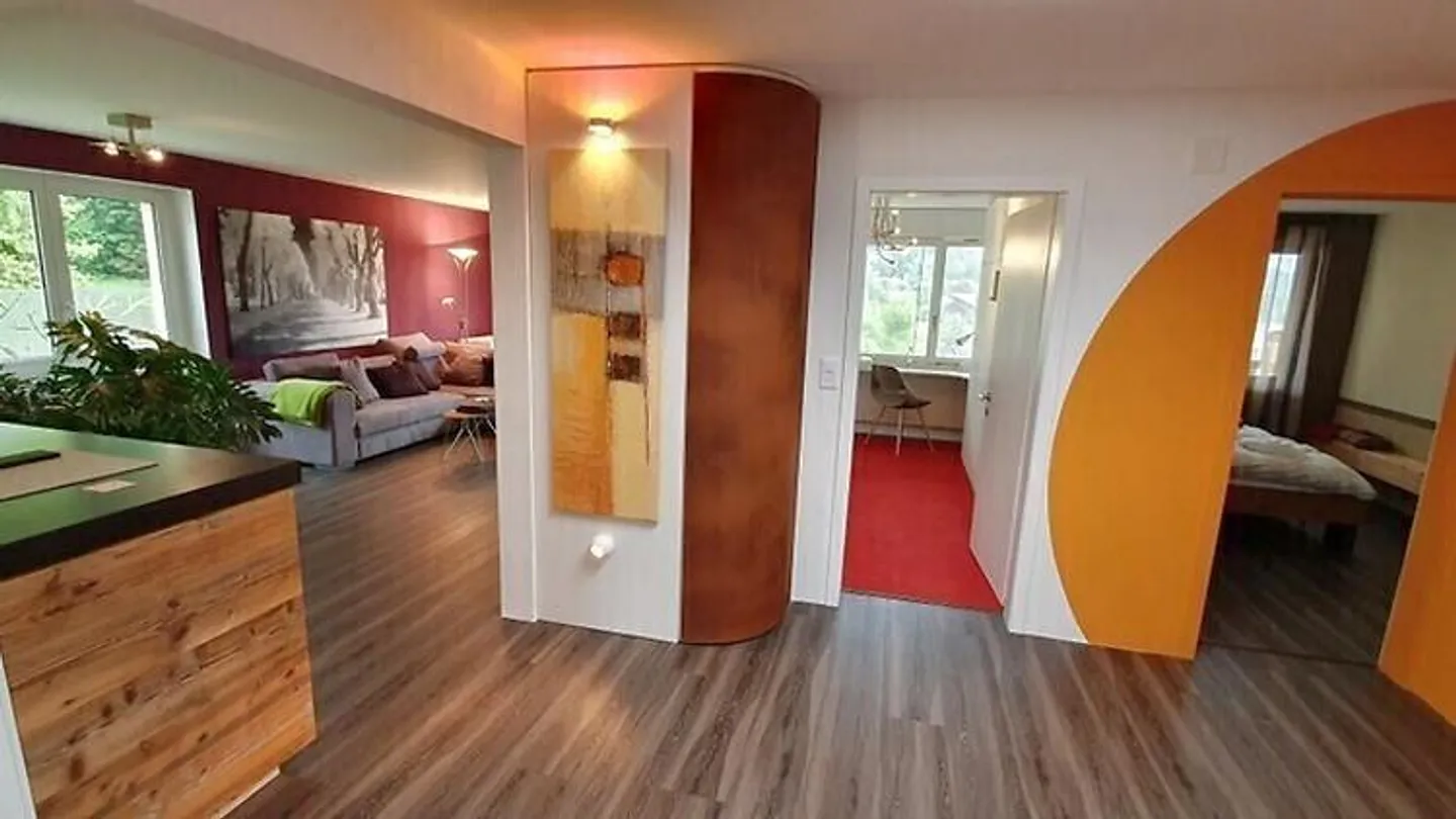 3½ ZI-WOHNUNG IN HINWIL (ZH), MÖBLIERT, TEMPORÄR - Foto 2 von 10