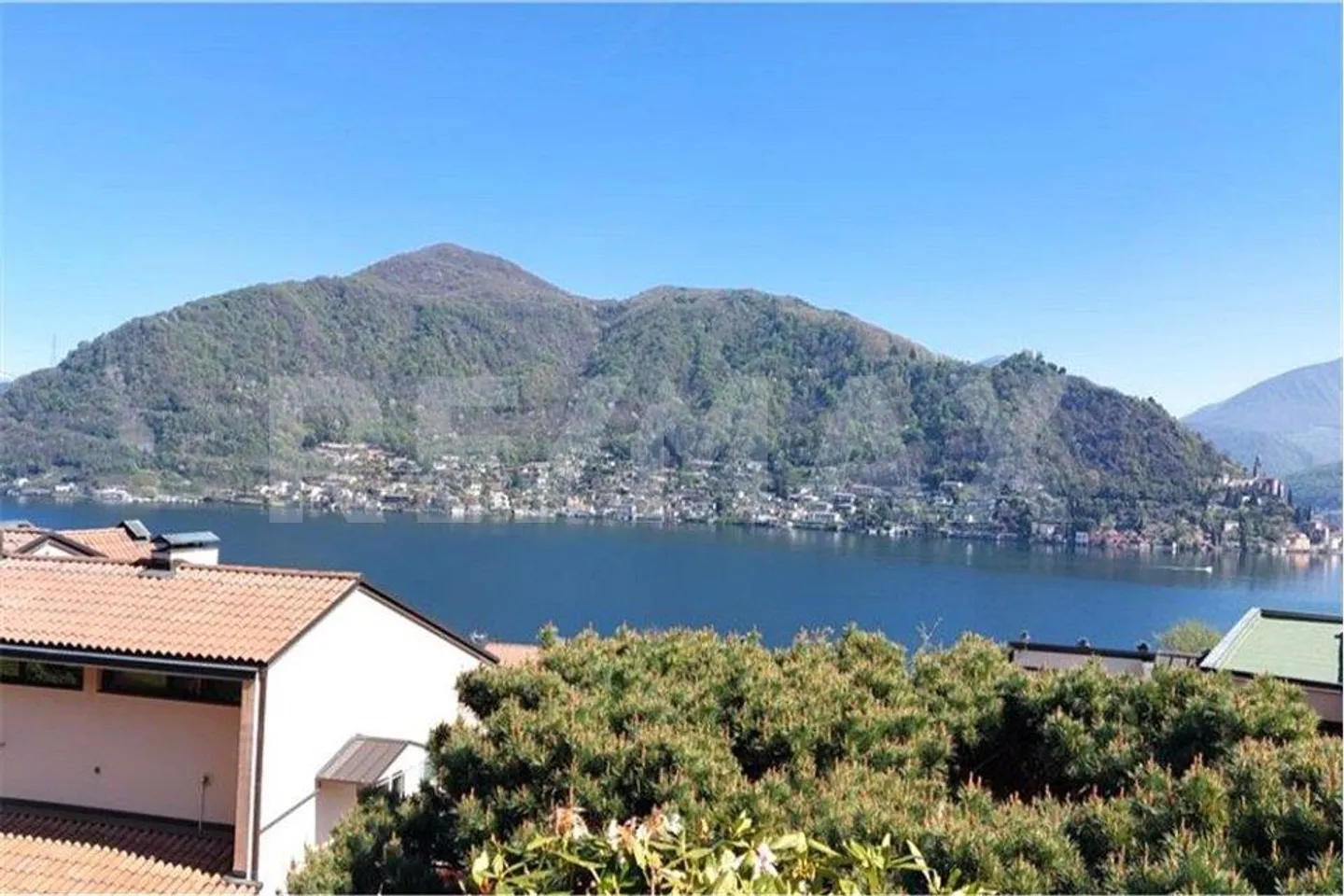 ITALY - Cuasso al Lago - Two-room apartment with lake view and boat place - Photo 3 of 13
