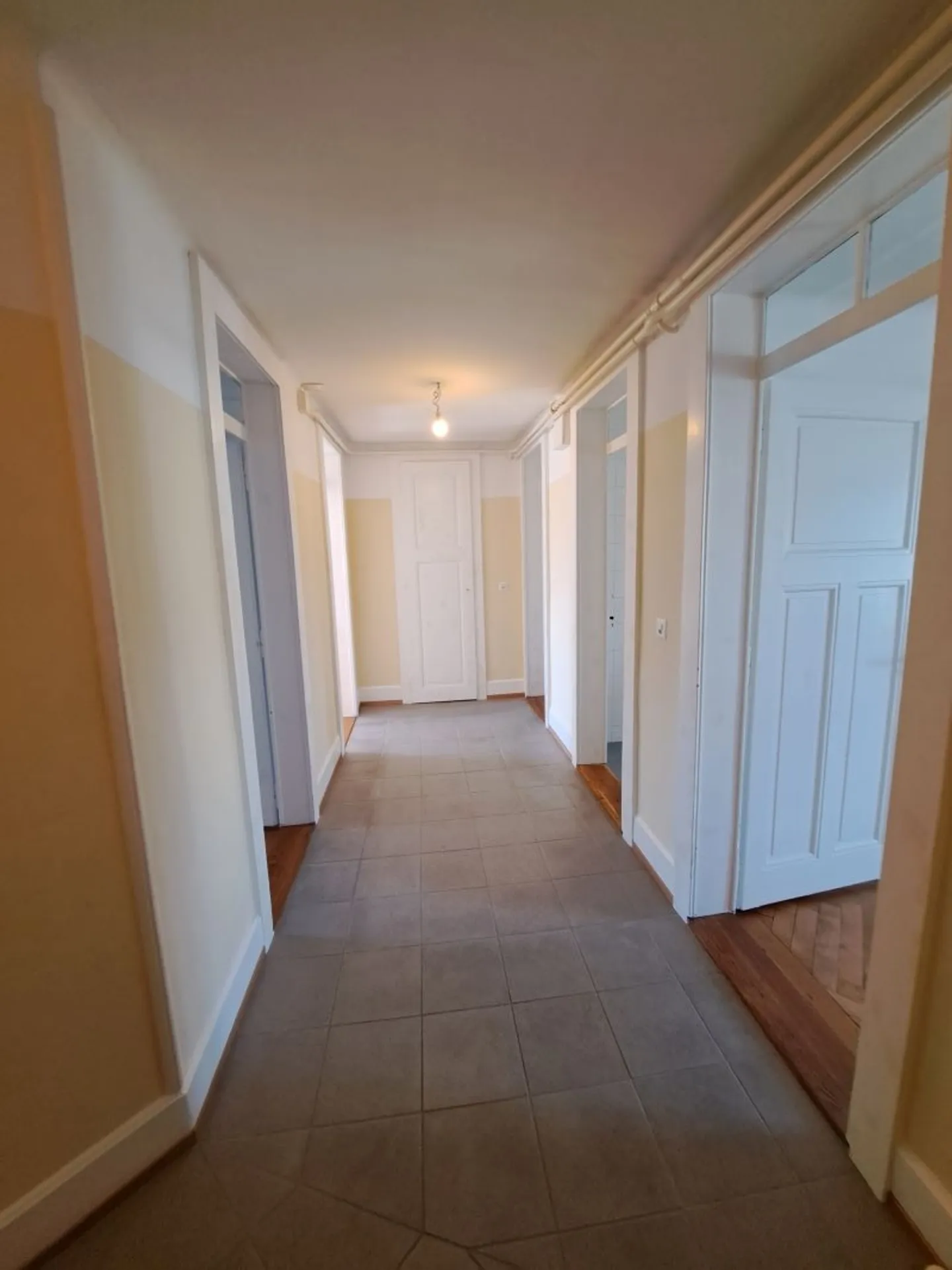 3.5 Room Apartment - Photo 1 of 6