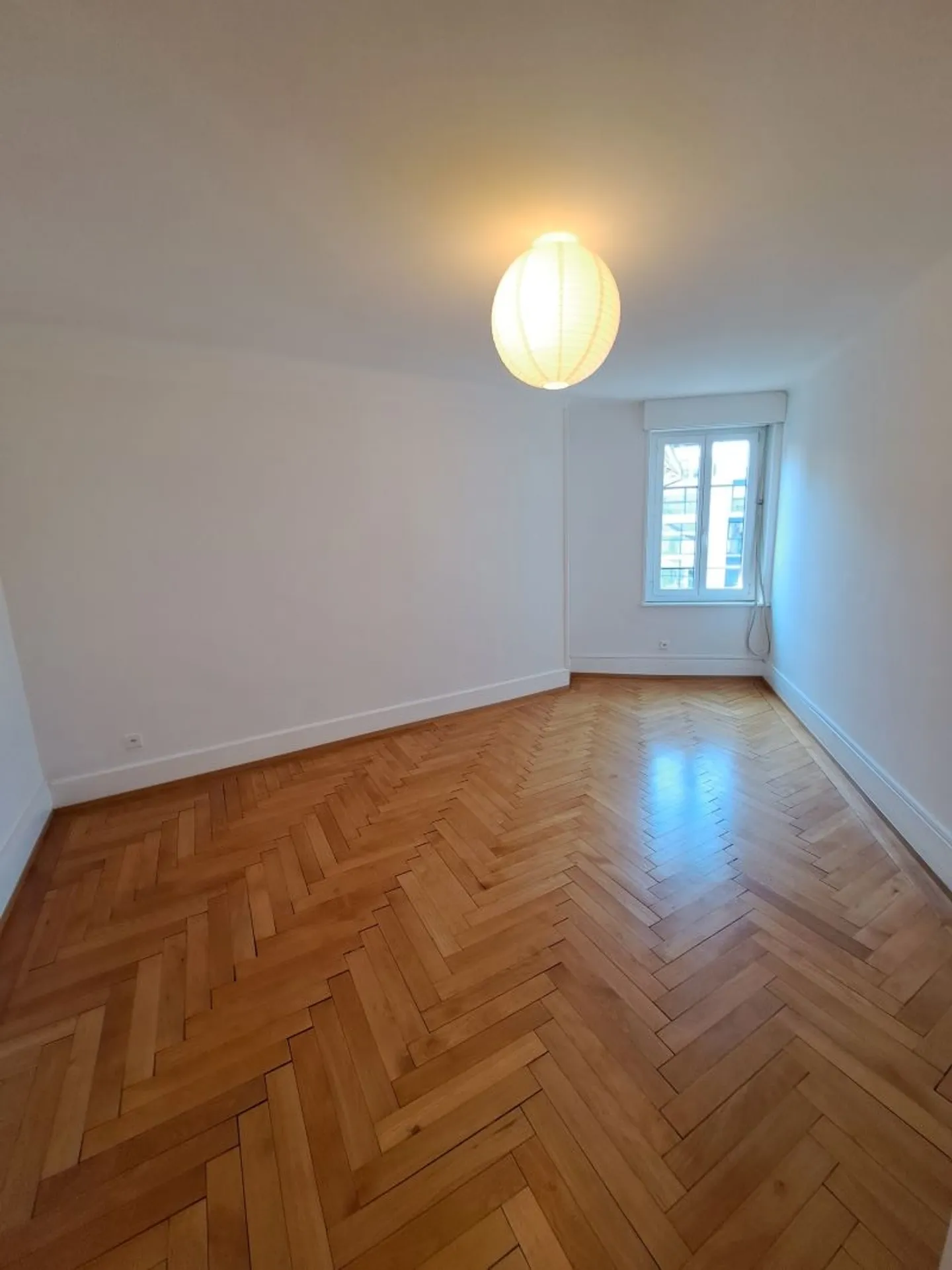 3.5 Room Apartment - Photo 2 of 6