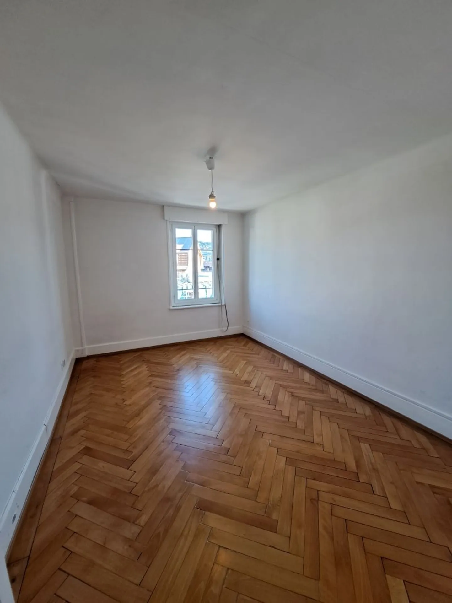 3.5 Room Apartment - Photo 4 of 6