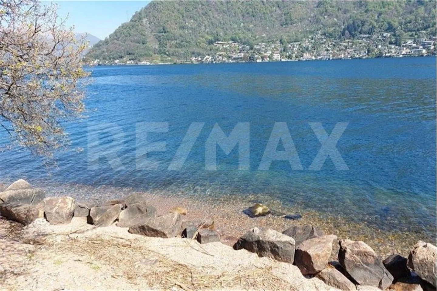 ITALY - Cuasso al Lago - Two-room apartment with lake view and boat place - Photo 12 of 13