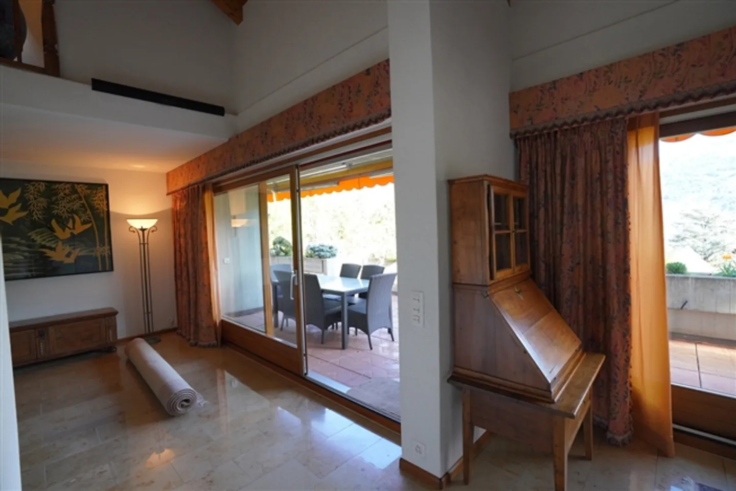 Beautiful Penthouse for Rent in Gravelone - Photo 2 of 20