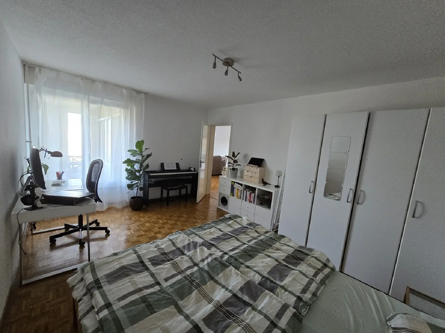 Charming 2-Room Apartment - Photo 1 of 8