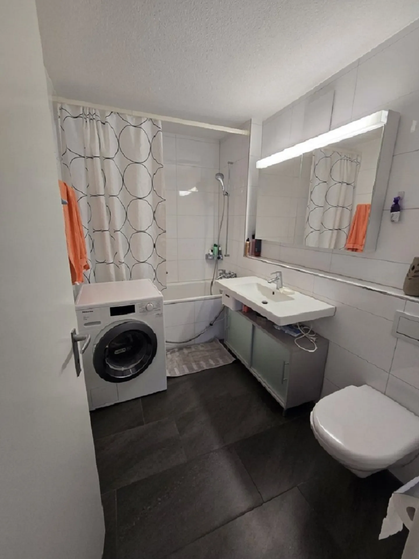 Charming 2-Room Apartment - Photo 6 of 8