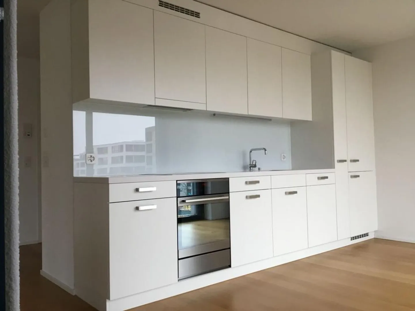 Charmante 2.5-Zimmer-Wohnung - Foto 2 von 8