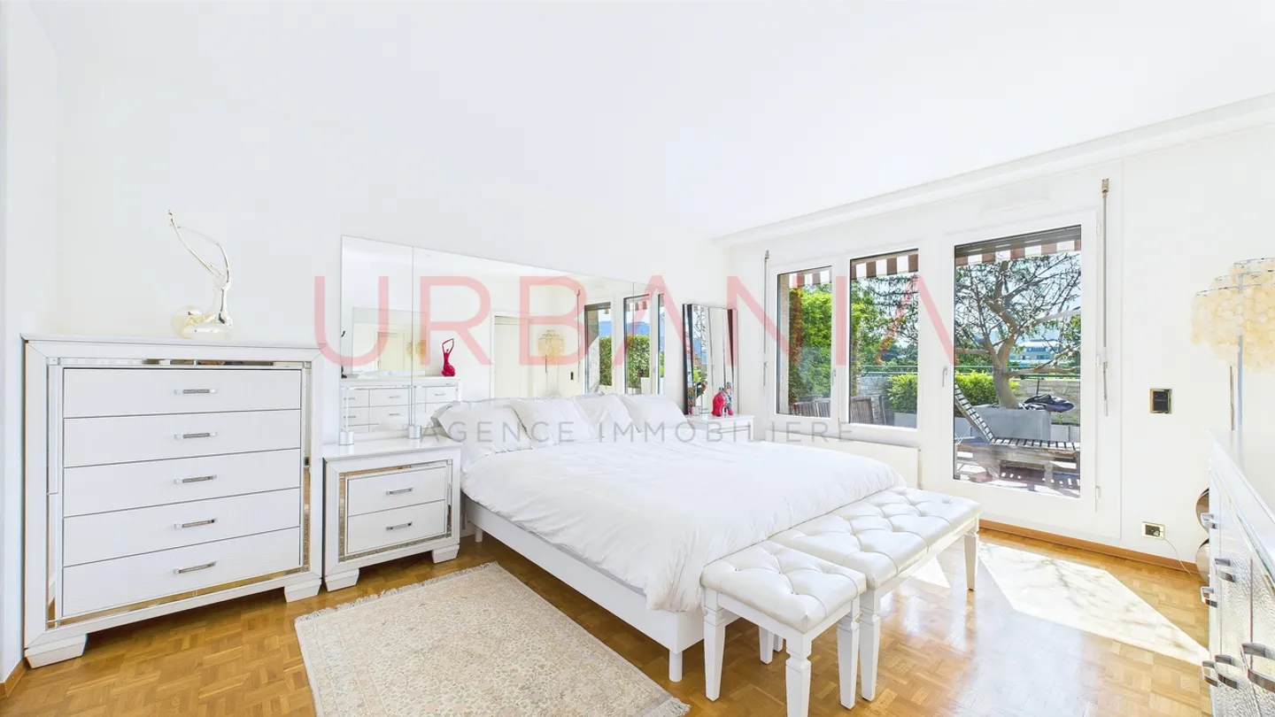 Extraordinary Penthouse Exclusivity in Florissant - Photo 8 of 11