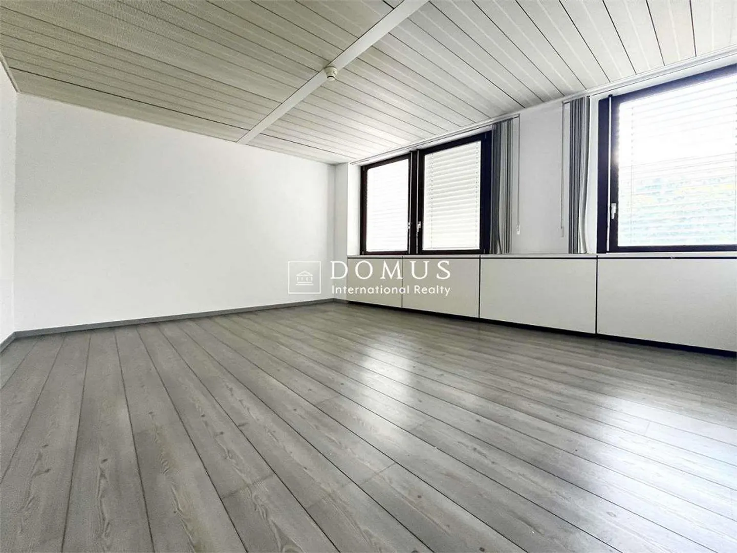 Edificio per uffici a Chiasso - Foto 2 di 5