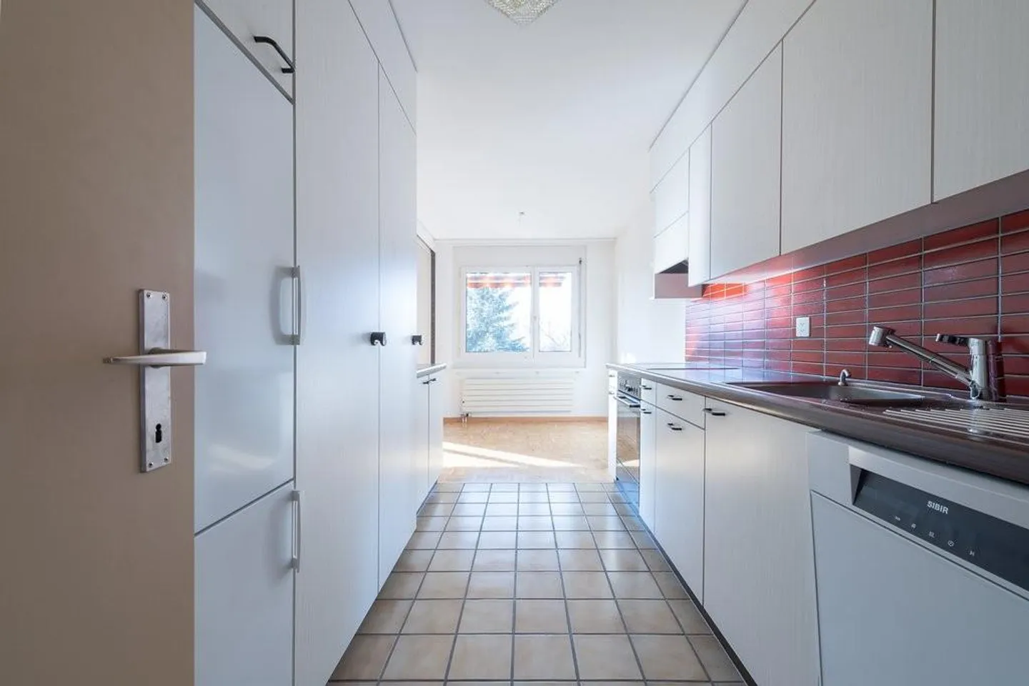 Grosszügige Familienwohnung im Grünen - Foto 2 von 8