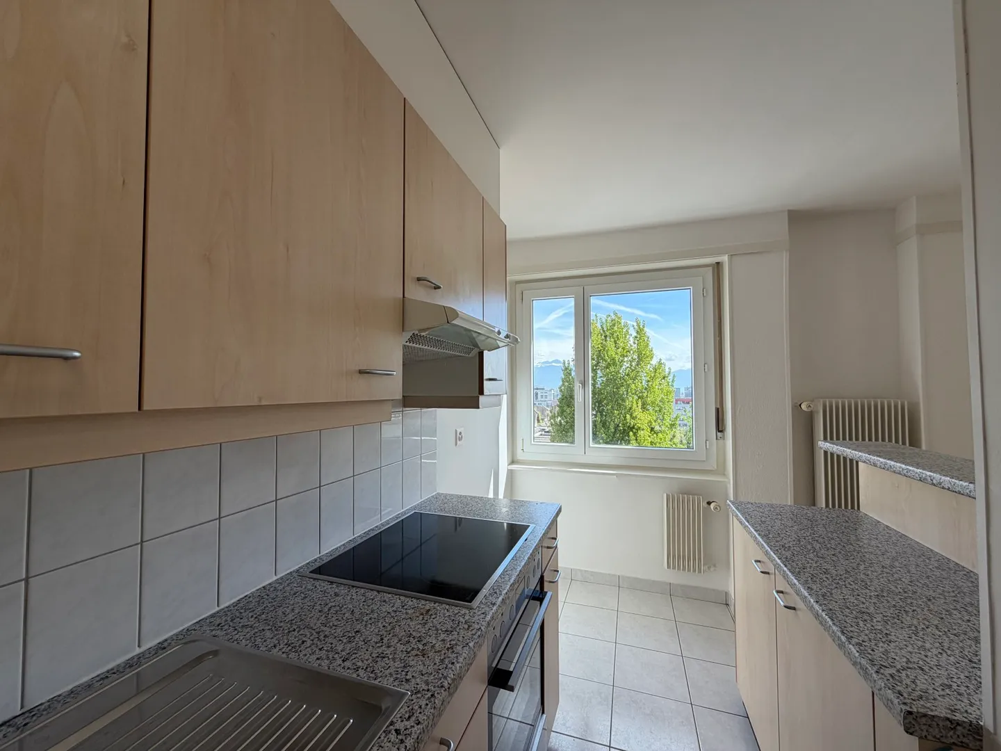 Appartamento luminoso con balcone - Foto 3 di 5