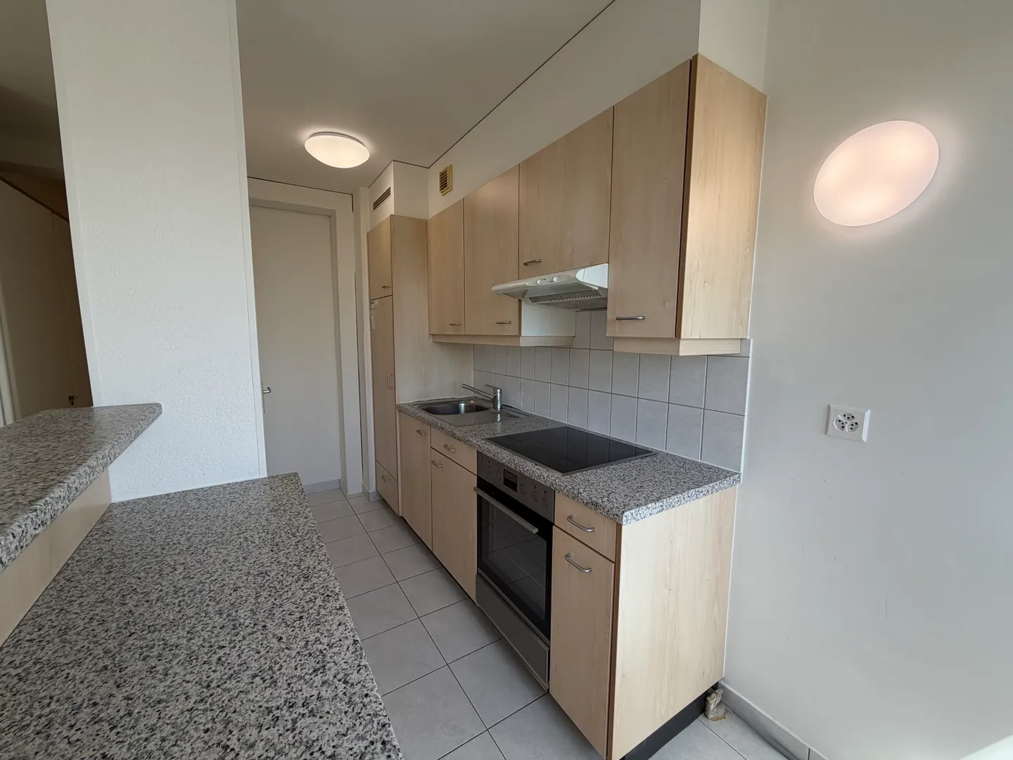 Appartamento luminoso con balcone - Foto 4 di 5