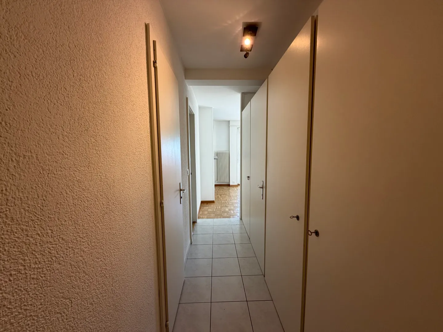 Appartamento luminoso con balcone - Foto 5 di 5