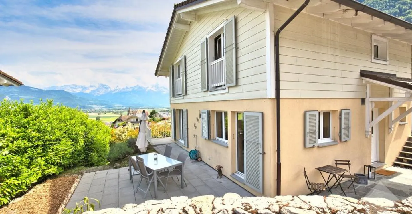 Charmantes Doppelhaus mit Alpenblick - Foto 1 von 12