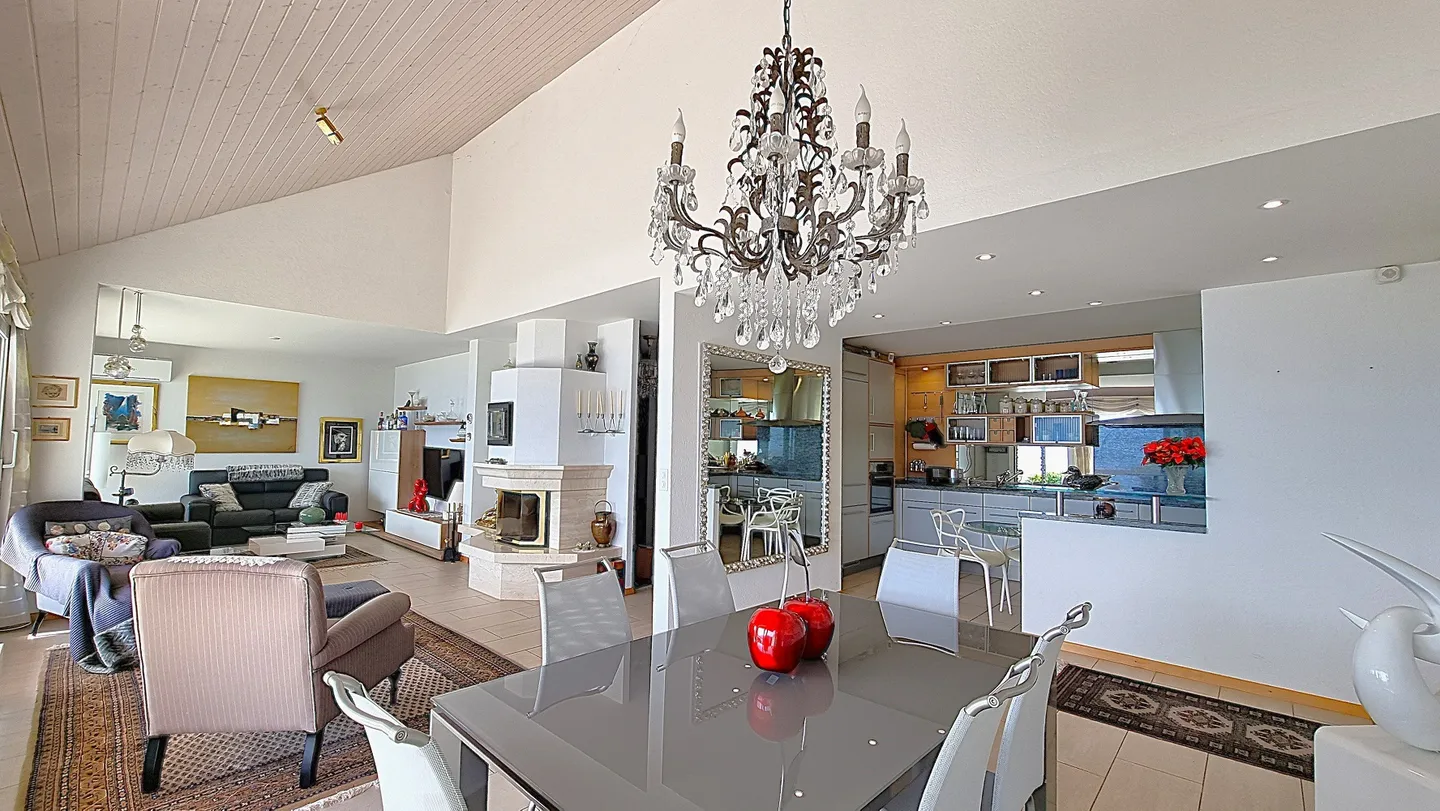 Superbe Attique Duplex avec Vue sur le Lac - Photo 2 sur 14