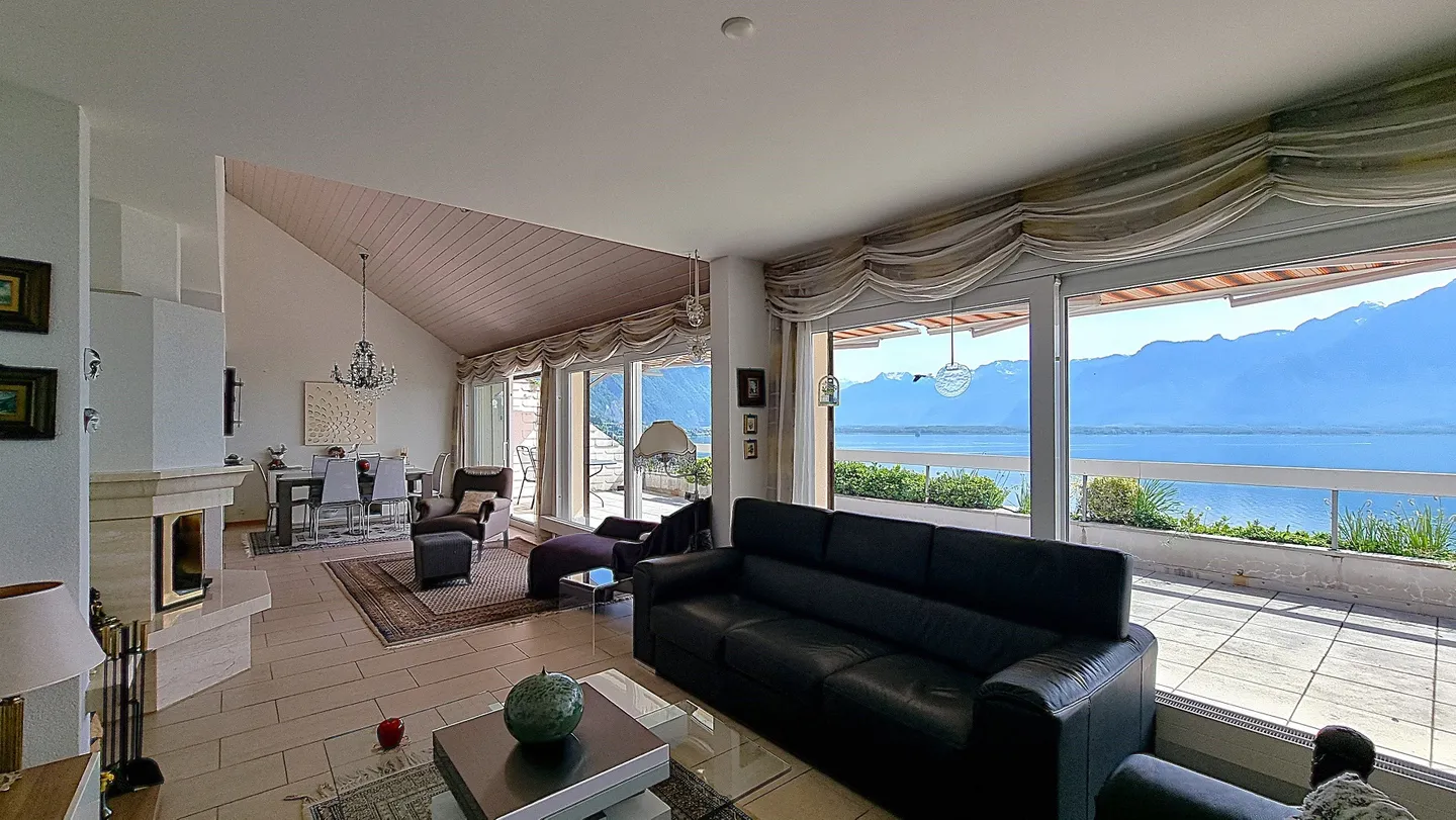 Superbe Attique Duplex avec Vue sur le Lac - Photo 4 sur 14