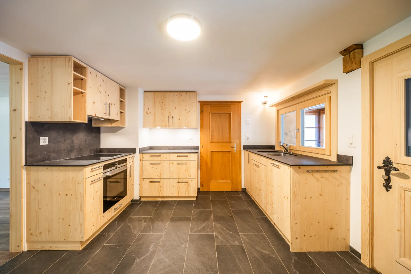 Maison bifamiliale dans un environnement naturel privilégié - Photo 9 sur 13