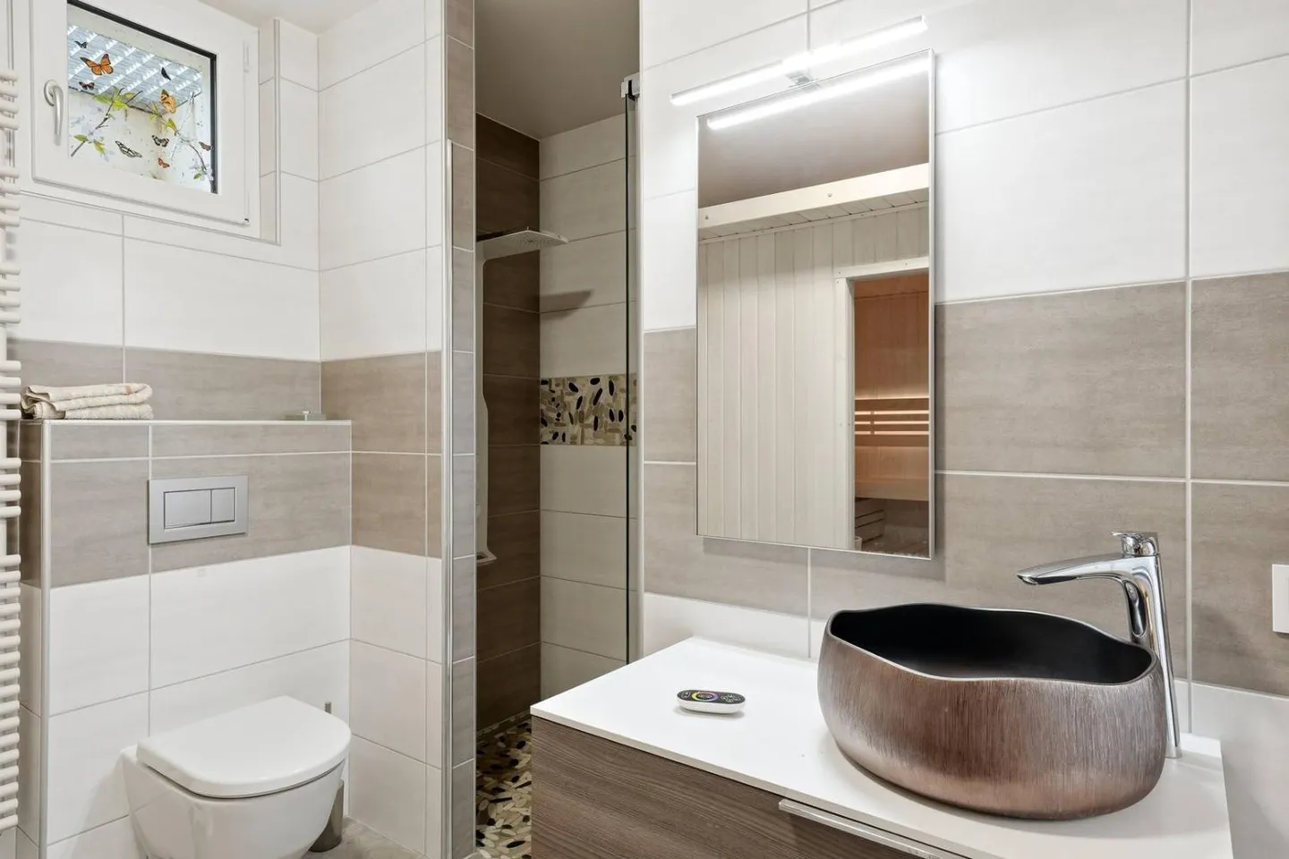 Genolier-Maison entièrement rénovée de 4 chambres - Photo 12 sur 13