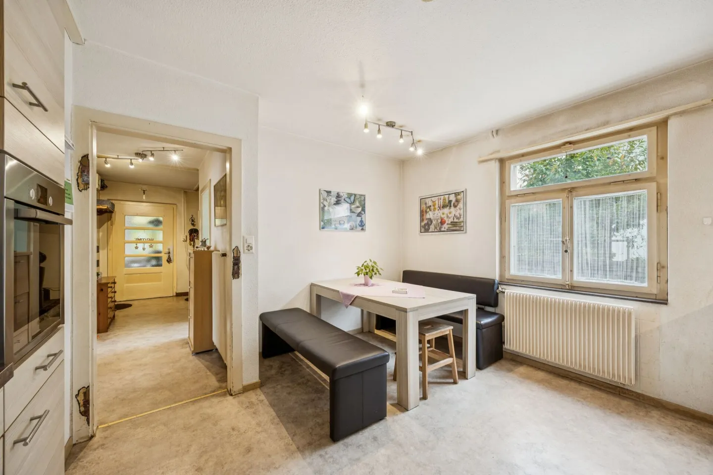 Casa bifamiliare nella zona commerciale - da ristrutturare e centralmente situata - Foto 6 di 13