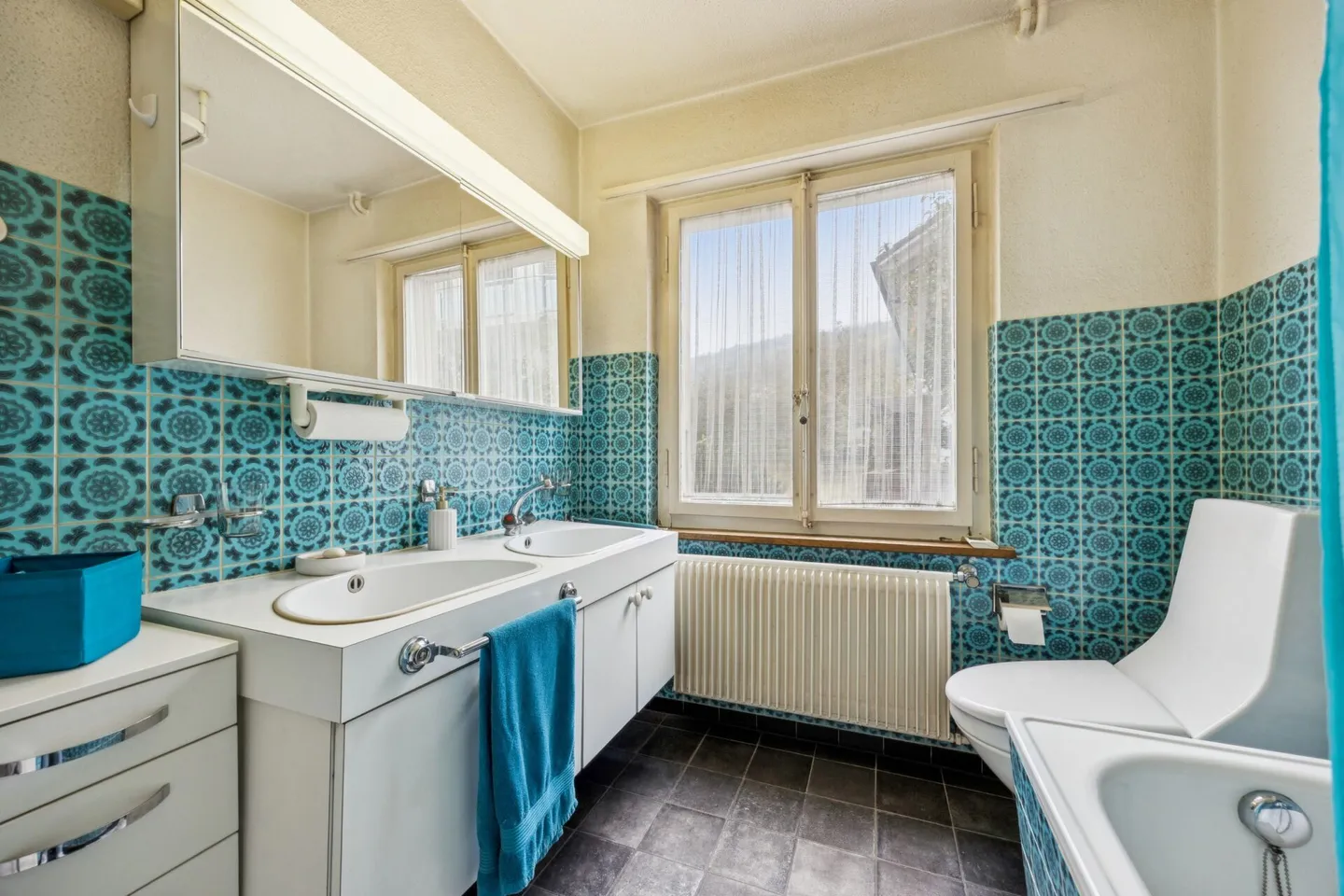 Casa bifamiliare nella zona commerciale - da ristrutturare e centralmente situata - Foto 11 di 13
