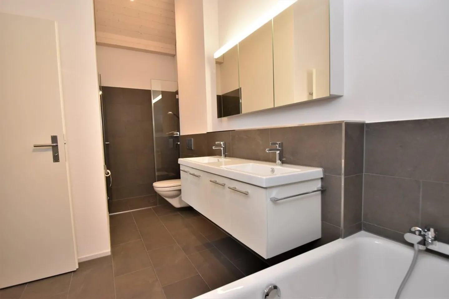 Charmante Duplexwohnung in Aesch ZH - Foto 5 von 12
