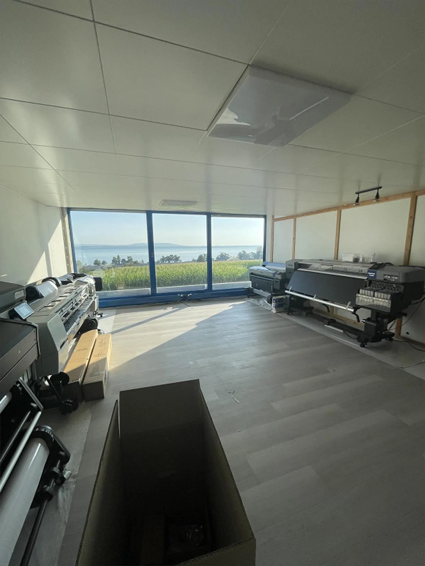 Ufficio / Magazzino con Vista Lago - Foto 2 di 9