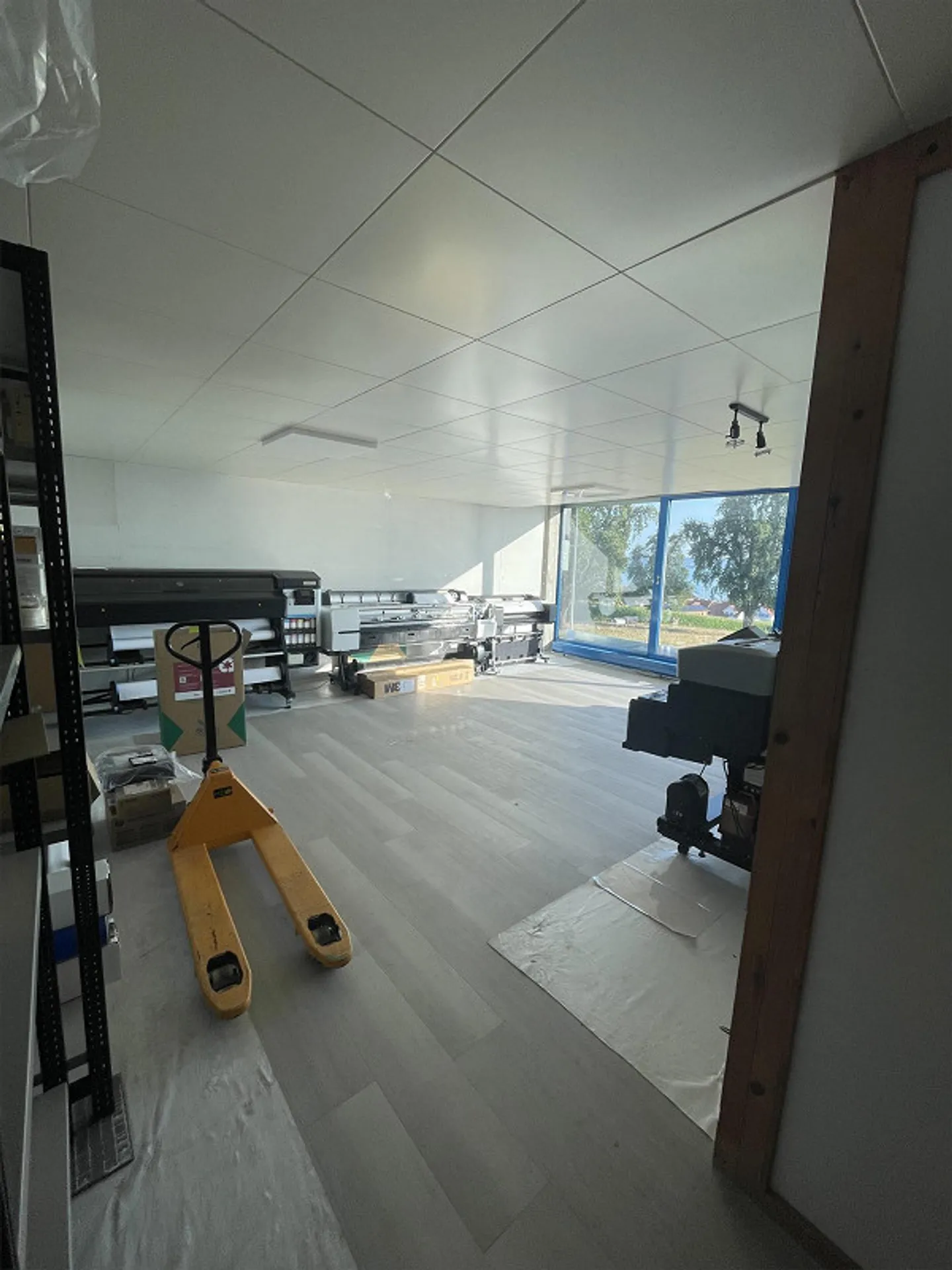 Ufficio / Magazzino con Vista Lago - Foto 3 di 9
