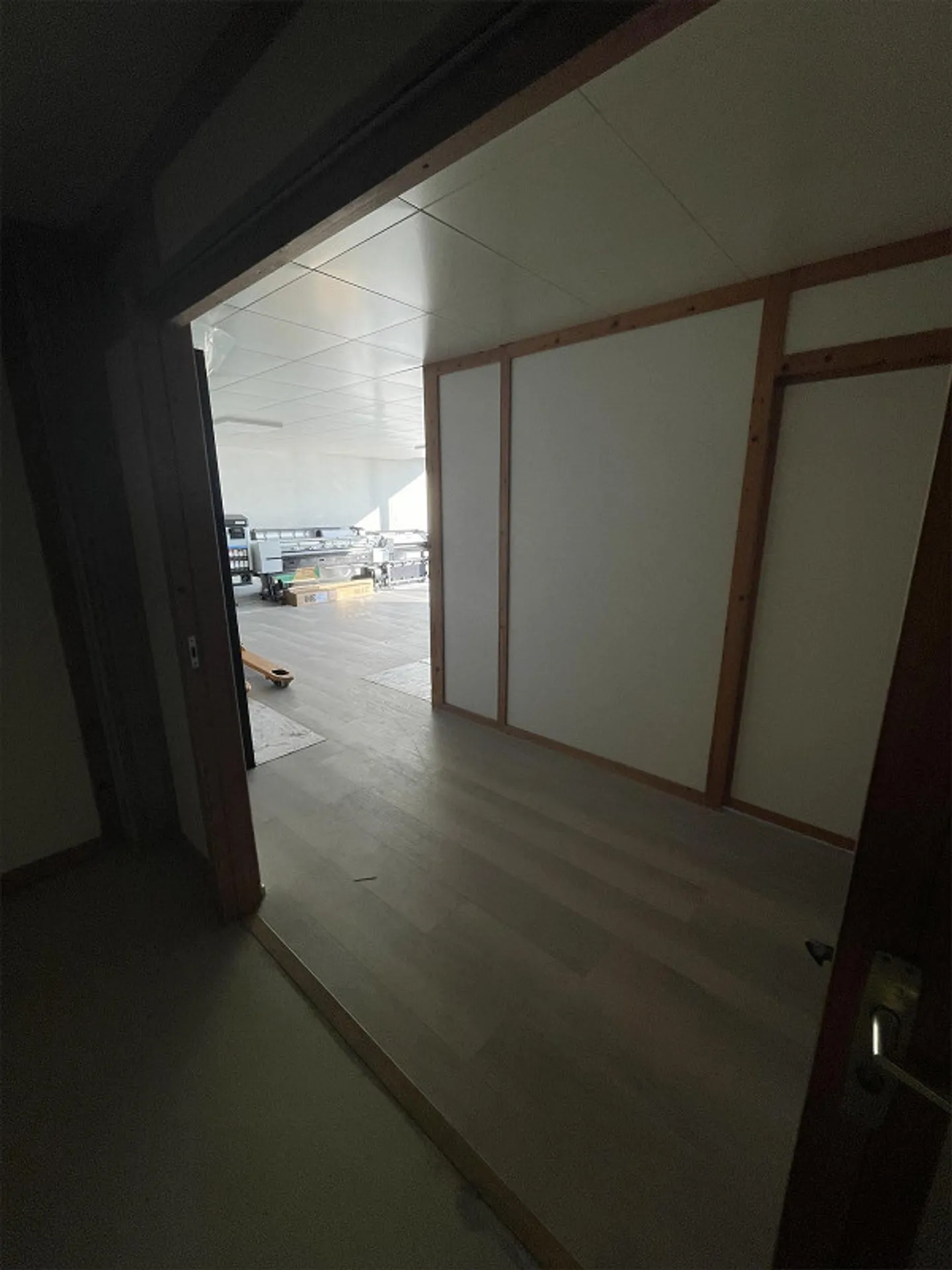 Ufficio / Magazzino con Vista Lago - Foto 7 di 9