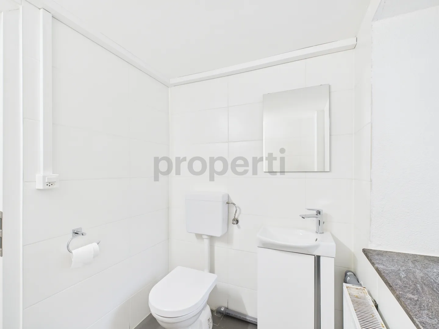 Grosszügiges Eck-Reihenhaus mit Studio, sonnigem Balkon und Bergsicht - Foto 10 von 12