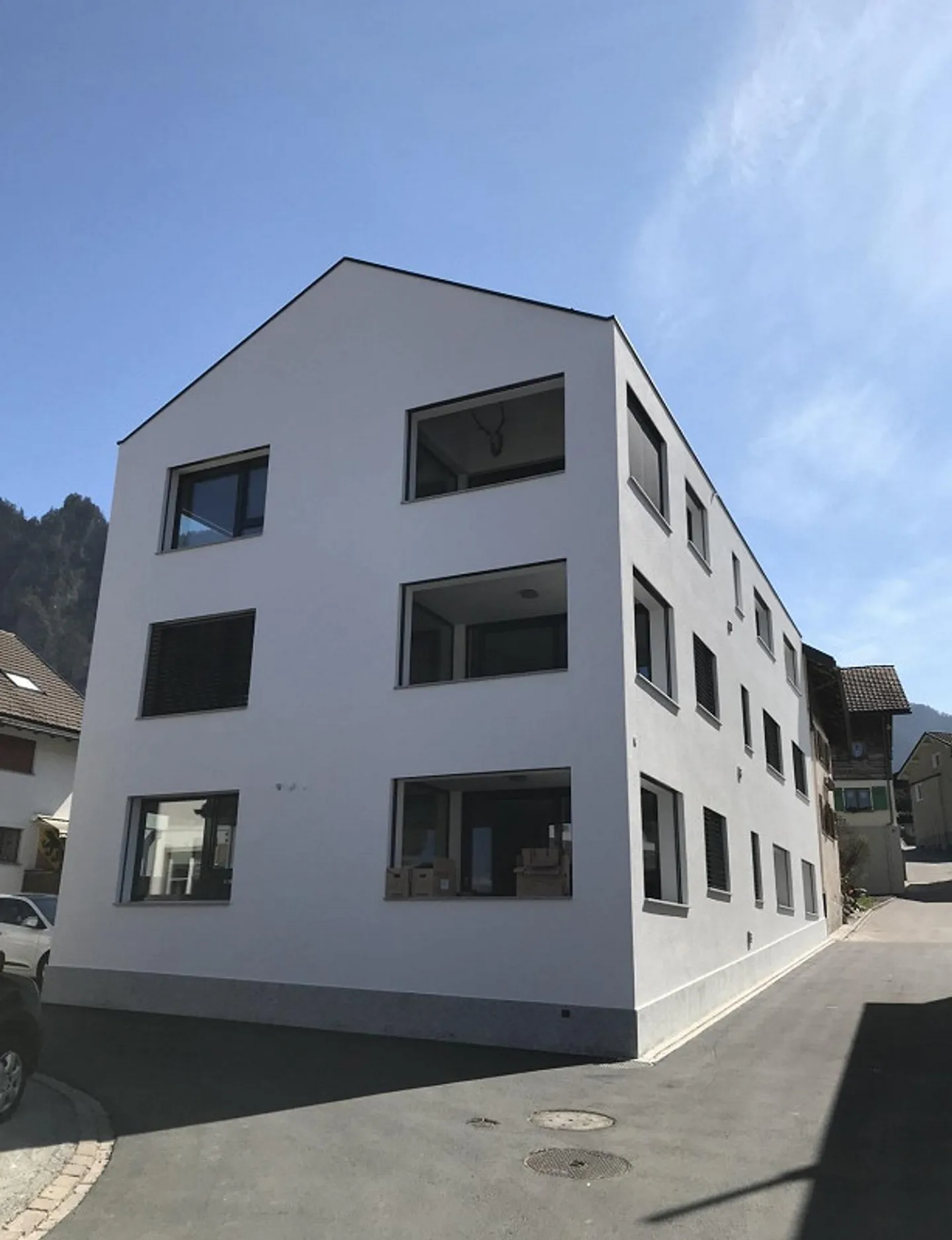 Ampio appartamento di 3.5 stanze nel centro del villaggio di Igis - Foto 1 di 11