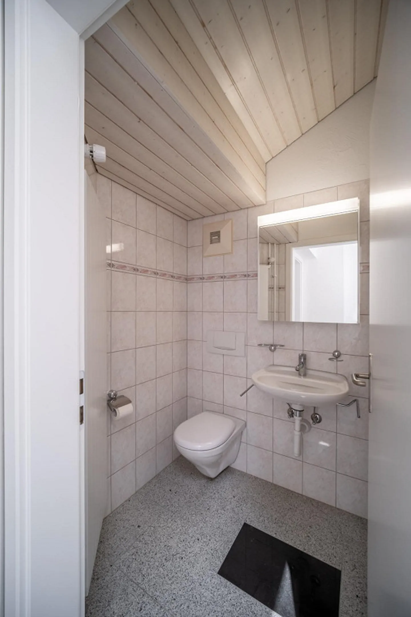 Grosszügige 5.5 Zimmer Wohnung mit Terrasse - Foto 4 di 10