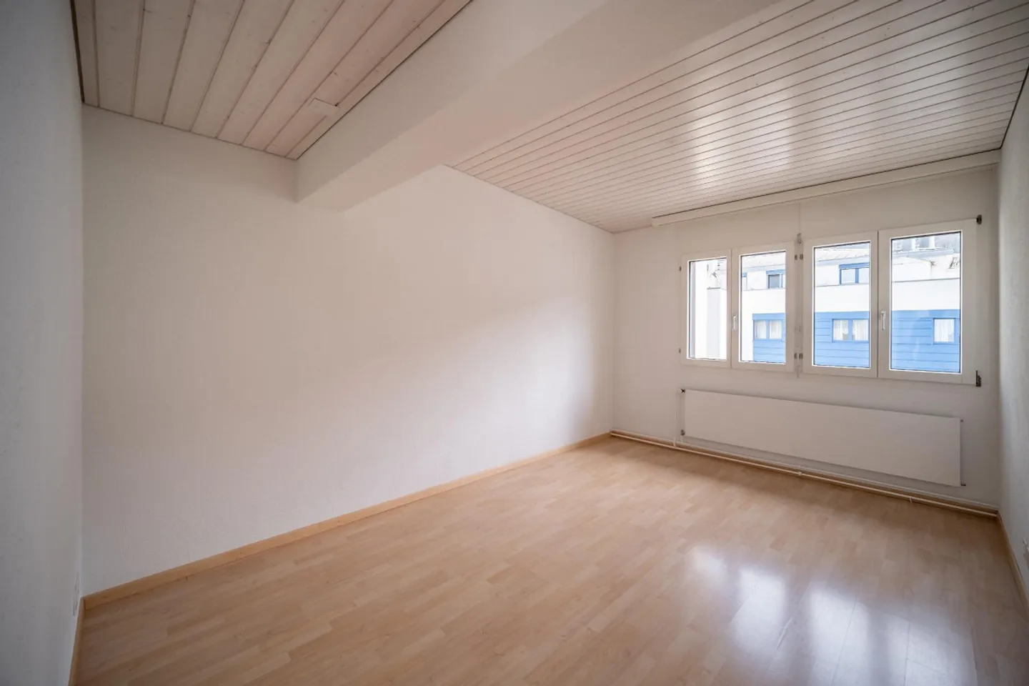 Grosszügige 5.5 Zimmer Wohnung mit Terrasse - Foto 6 di 10