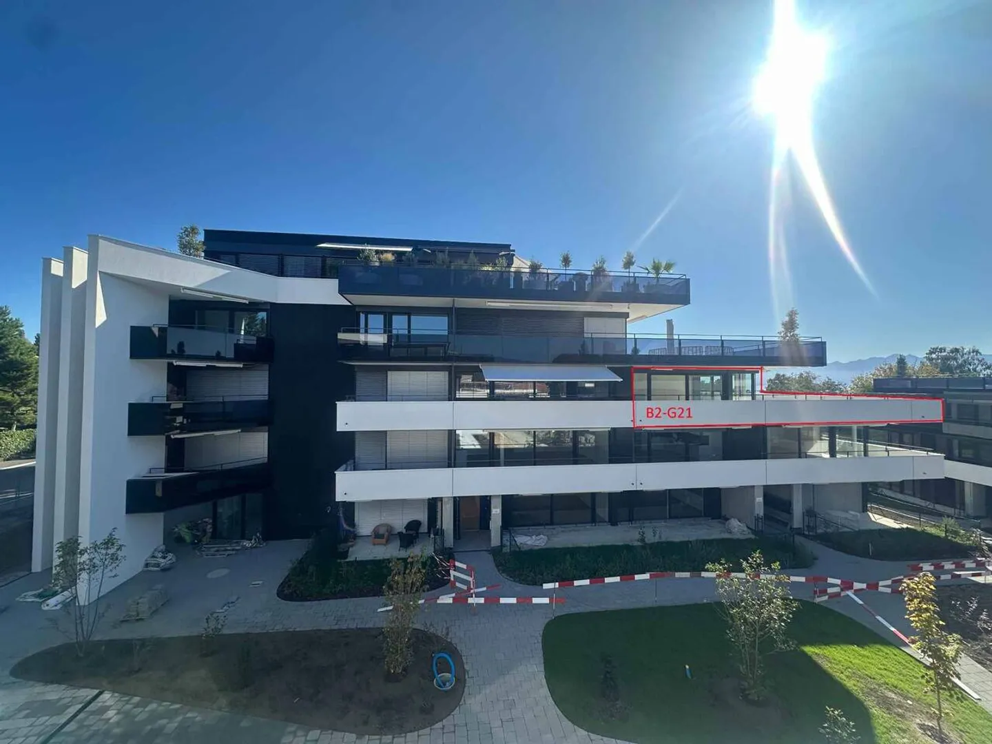 Luxuriöse 4,5-Zimmer-Eckwohnung von 168m2 mit 117m2 Terrasse im 2. Stock - Foto 6 von 13