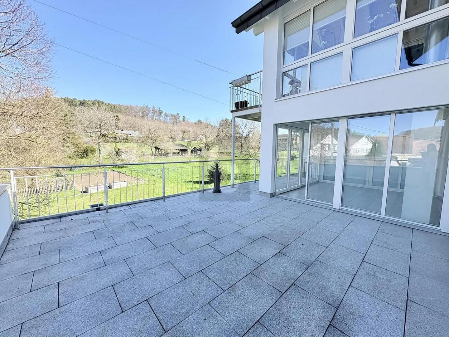 AVEC JARDIN D'HIVER ET TERRASSE - Photo 1 sur 6