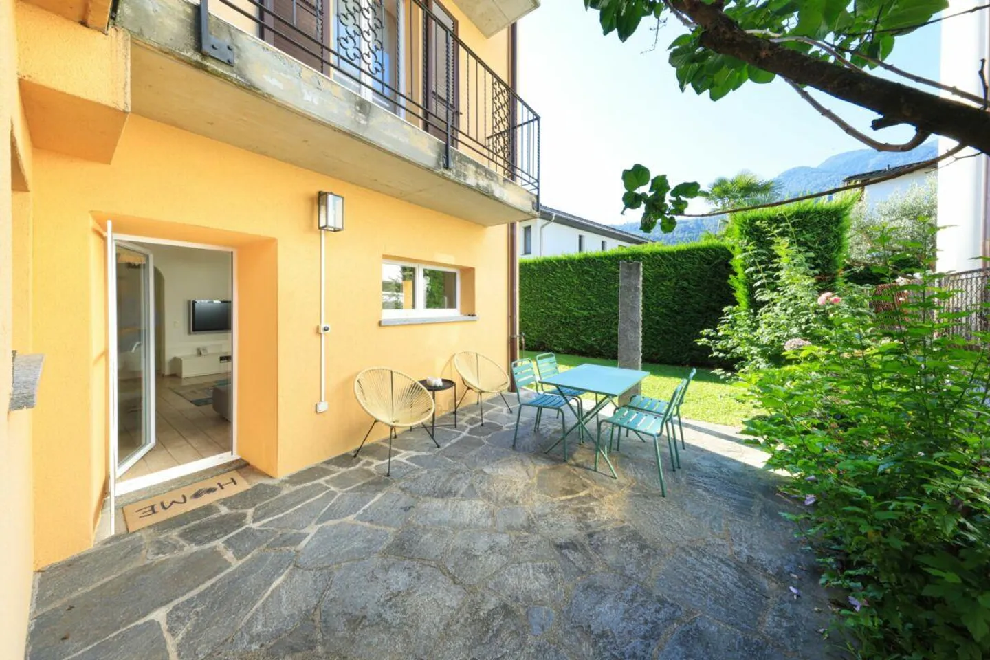 QUARTINO - Casa bifamiliare con due appartamenti - Foto 3 di 30
