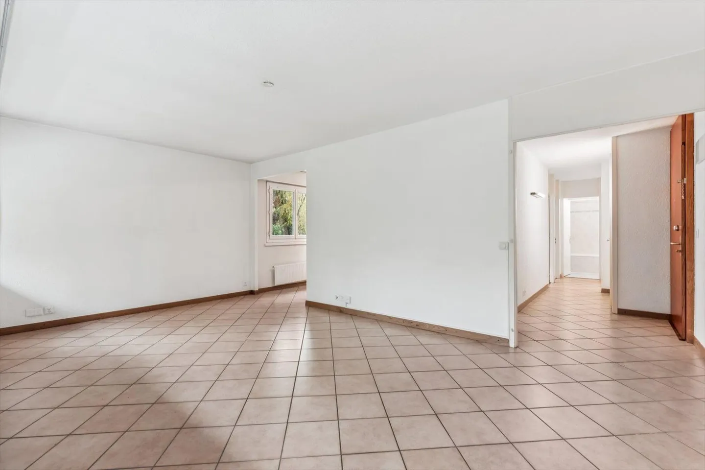 Apartment with 4 rooms and balcony - Photo 5 of 11