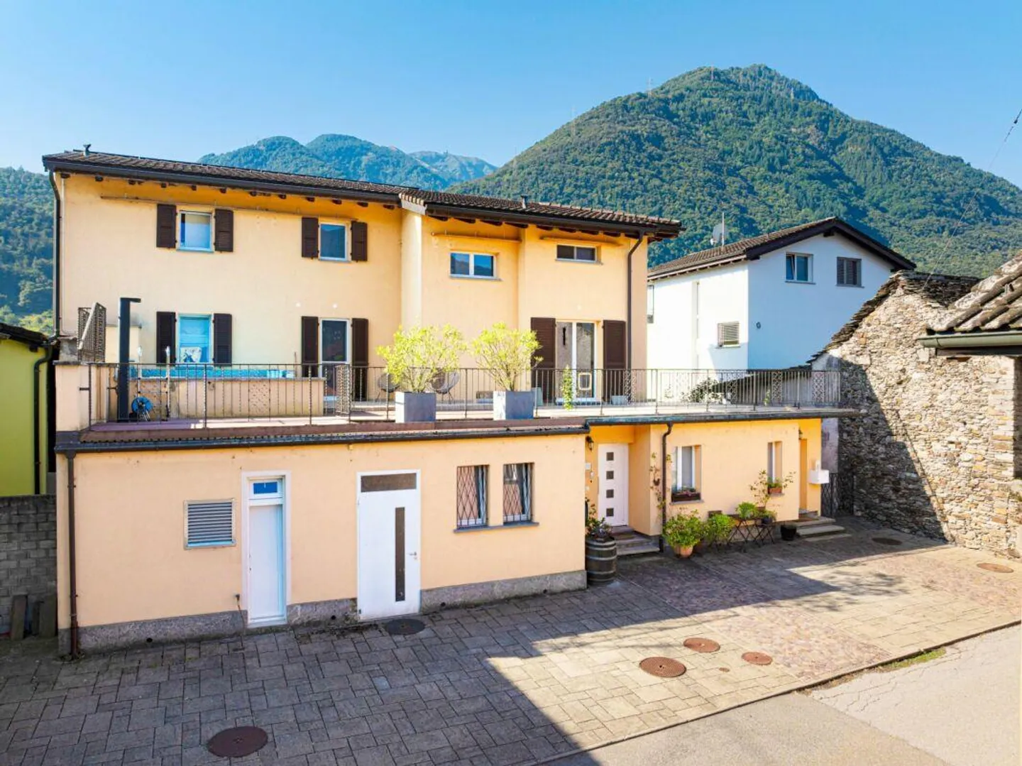 QUARTINO - Casa bifamiliare con due appartamenti - Foto 10 di 30