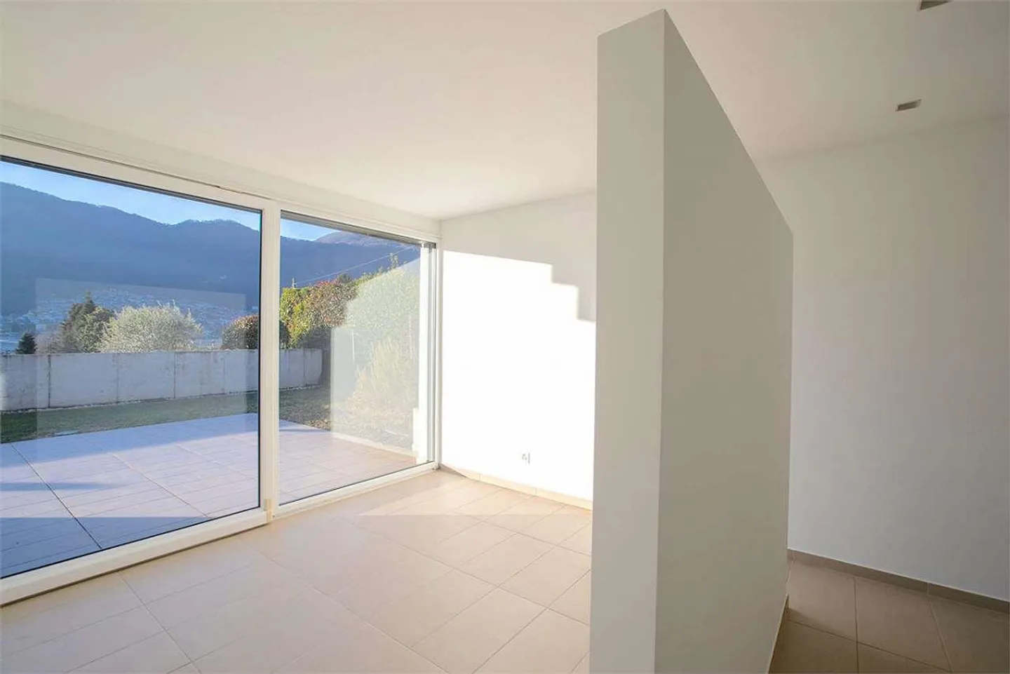 Cadempino - Elegante 3.5 Zimmer mit Garten - Foto 5 von 13