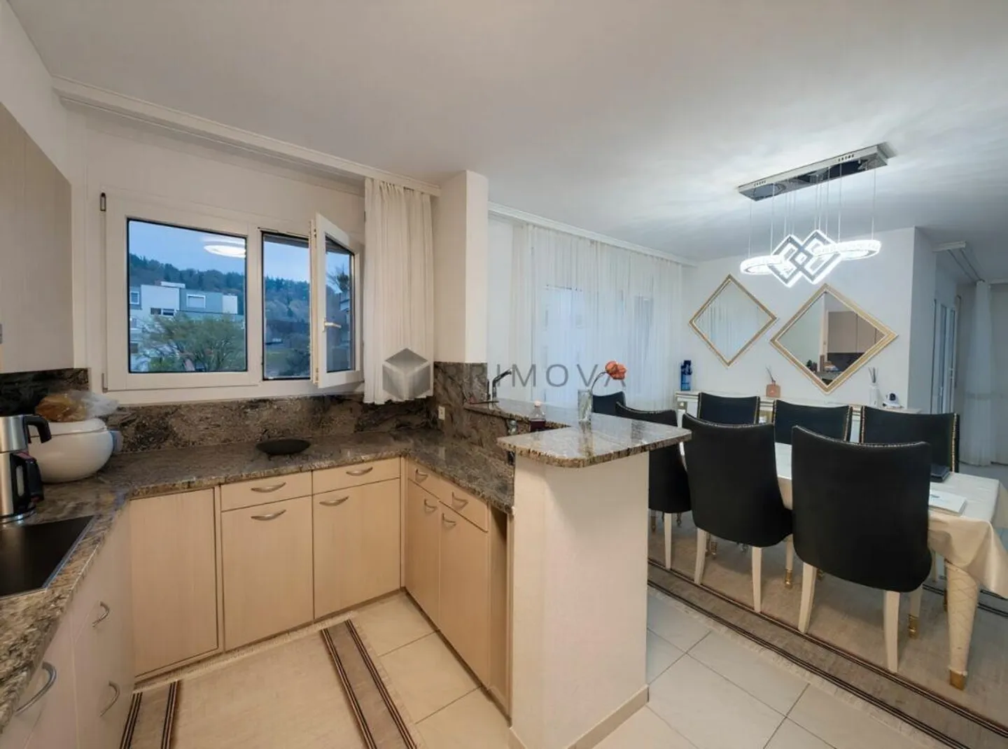Una casa che unisce generosità, luce e comfort - Foto 3 di 10