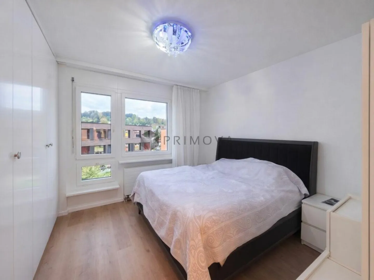 Una casa che unisce generosità, luce e comfort - Foto 6 di 10