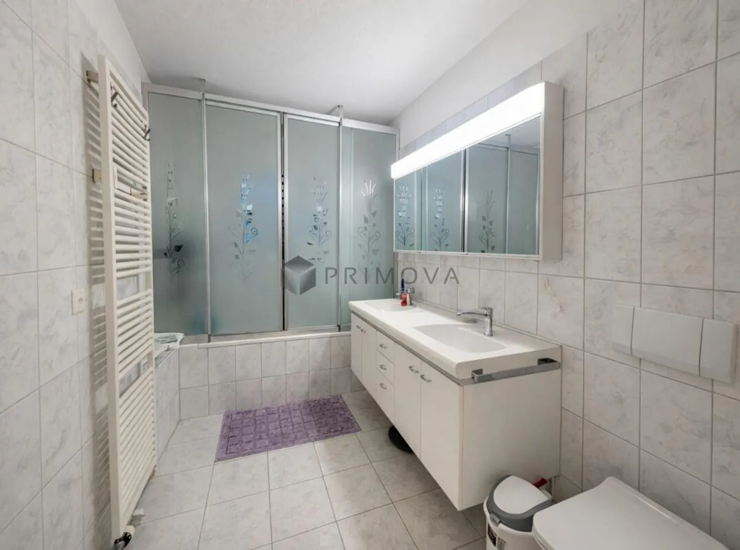 Una casa che unisce generosità, luce e comfort - Foto 9 di 10