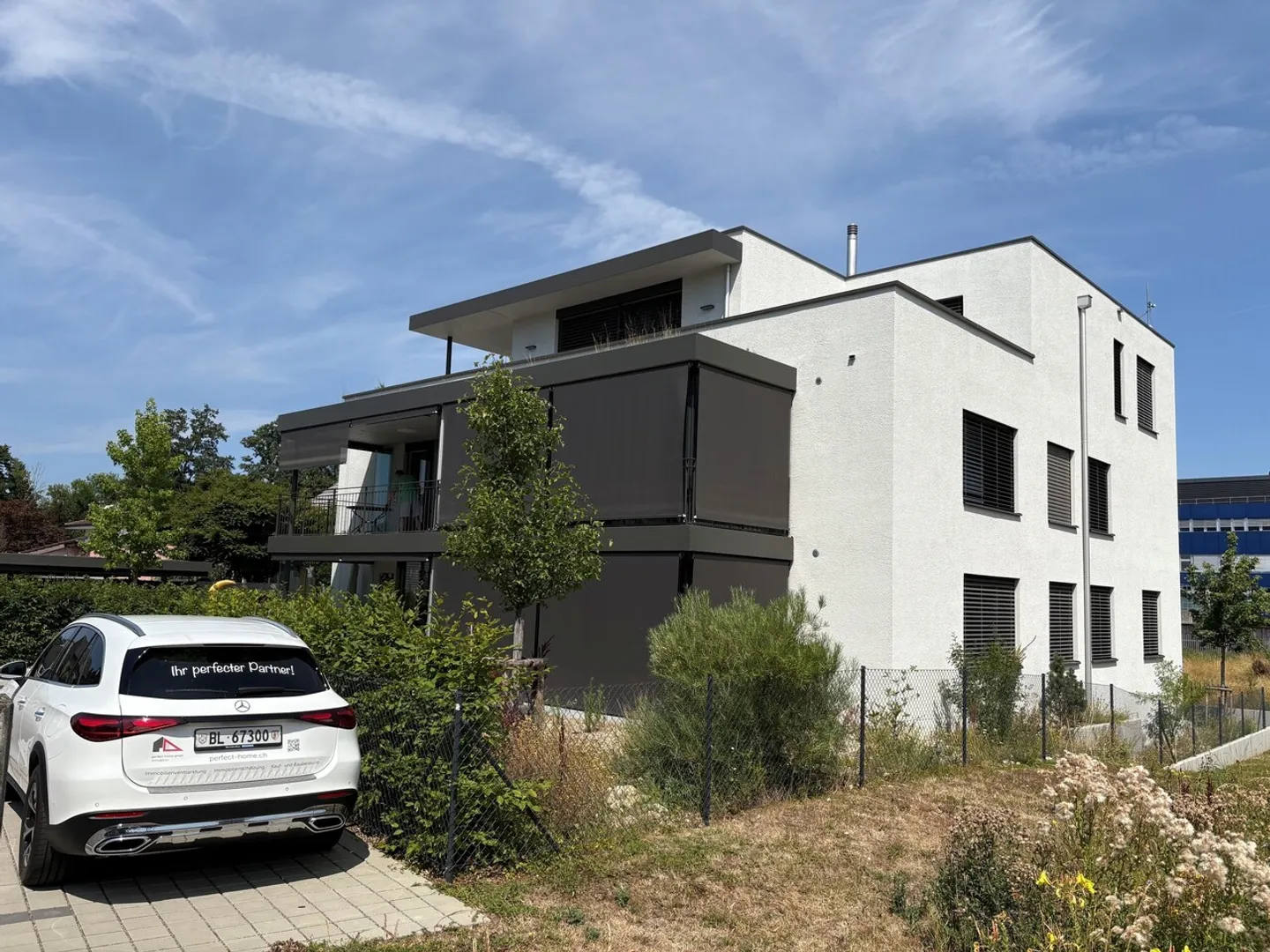 Modern 4.5-Room Apartment in Therwil - Photo 2 of 7