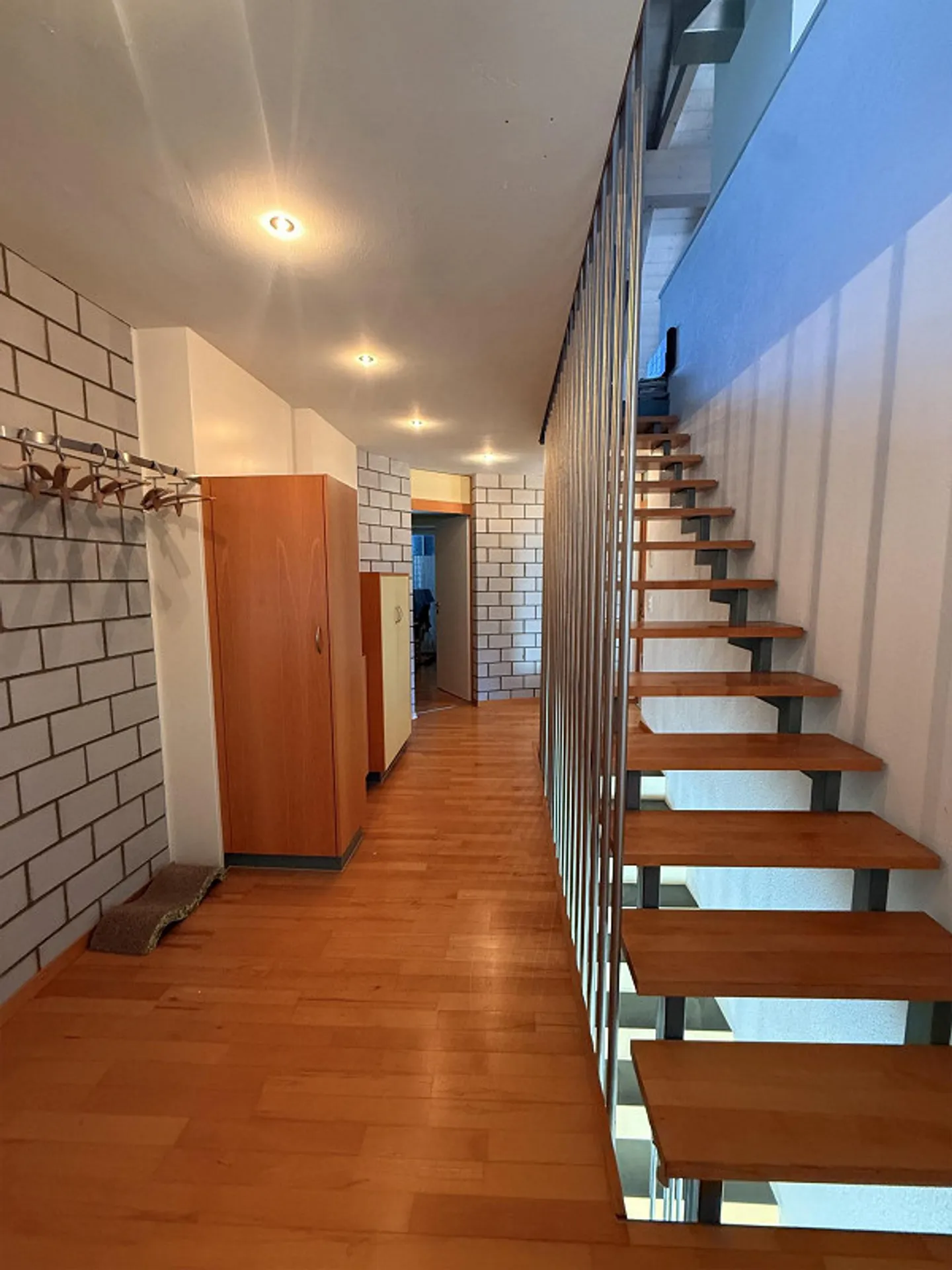 Spacious 6.5-room single-family house with garden in Berlingen - Photo 10 of 24