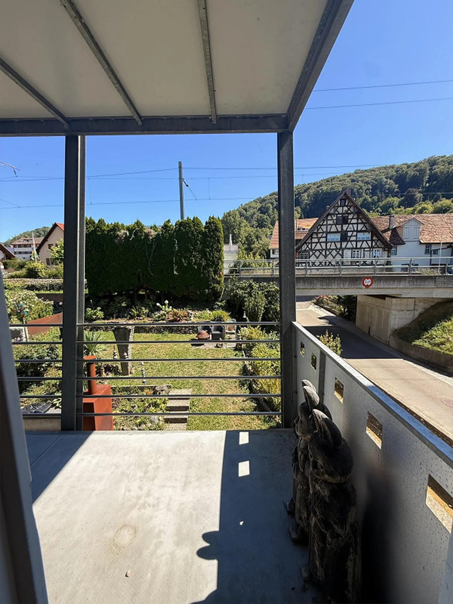 Spacious 6.5-room single-family house with garden in Berlingen - Photo 14 of 24