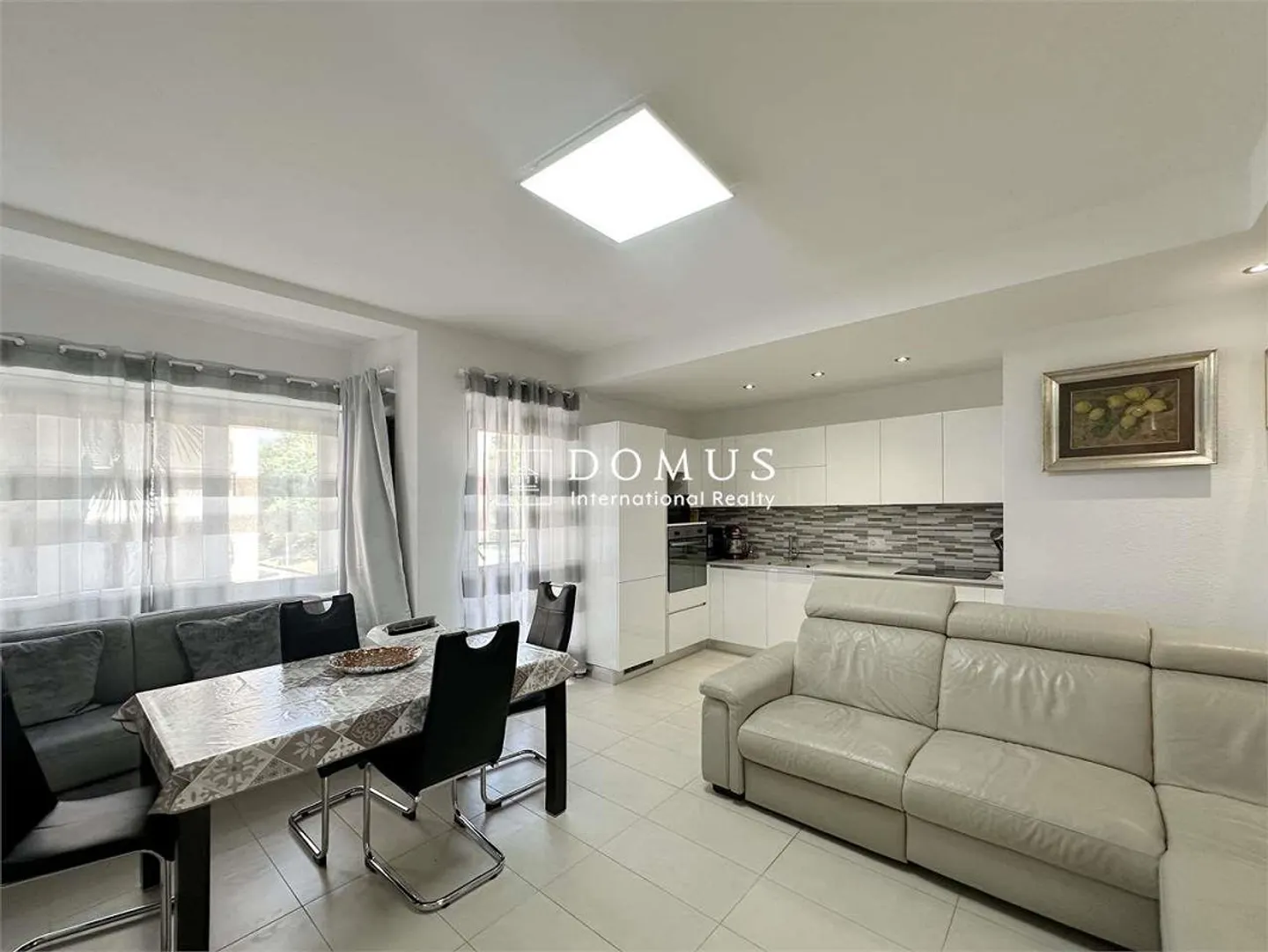 Spacious apartment in central area - Photo 4 of 13