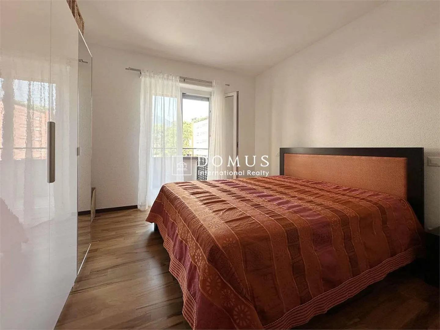 Spacious apartment in central area - Photo 6 of 13