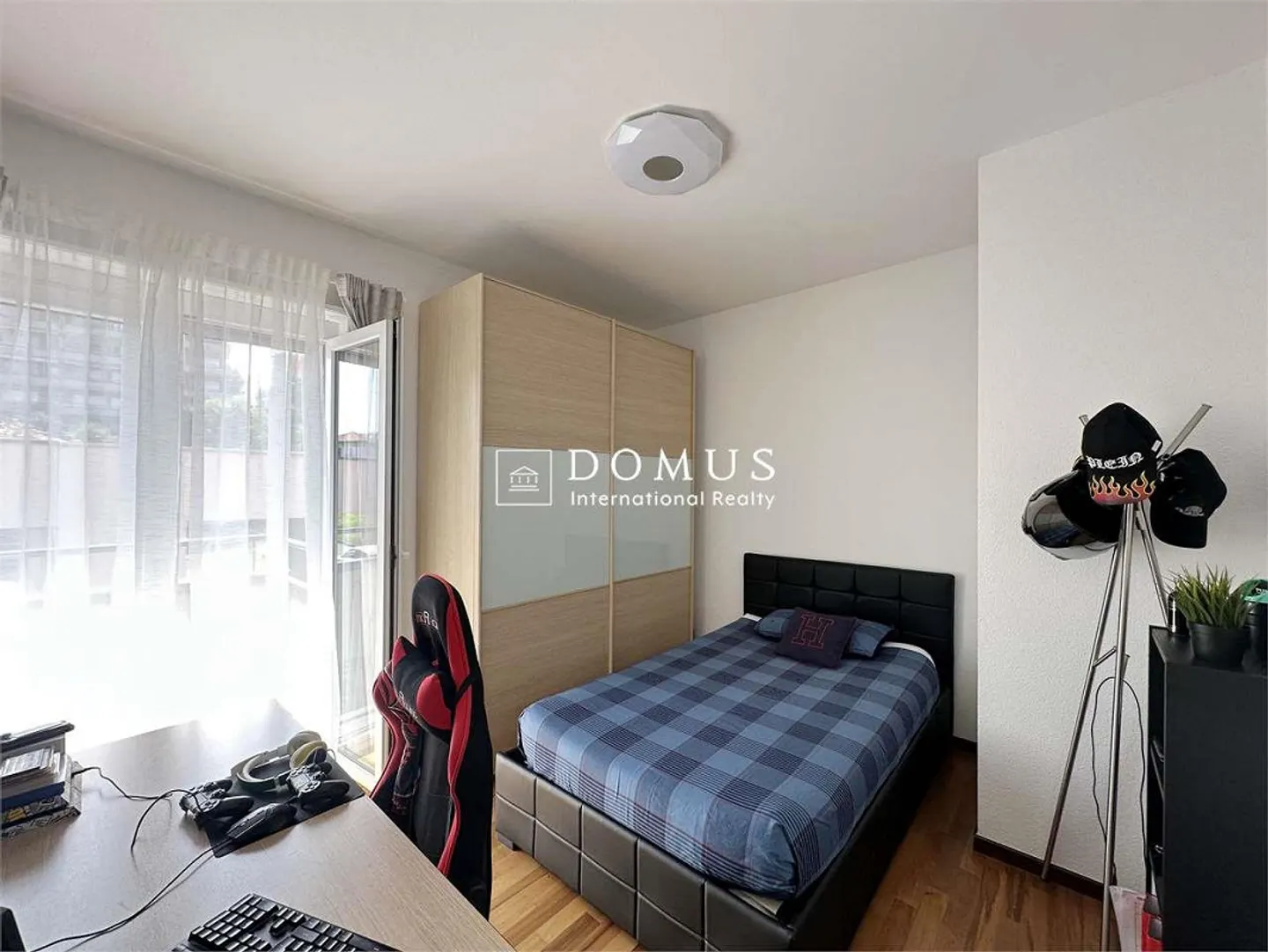 Spacious apartment in central area - Photo 8 of 13